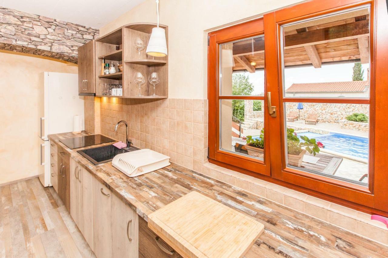 Villa Nabucco Kras Εξωτερικό φωτογραφία